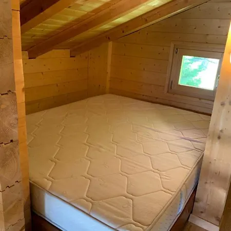 Chalet Clematites